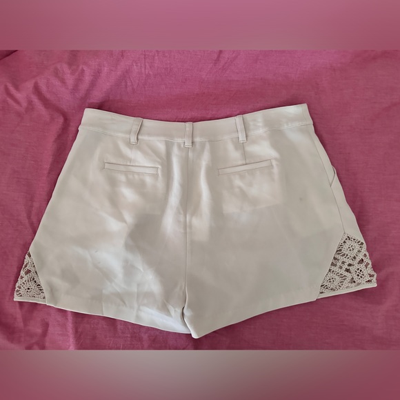 NWT Cinq à Sept Corinna Crochet Lace Shorts - Picture 8 of 13